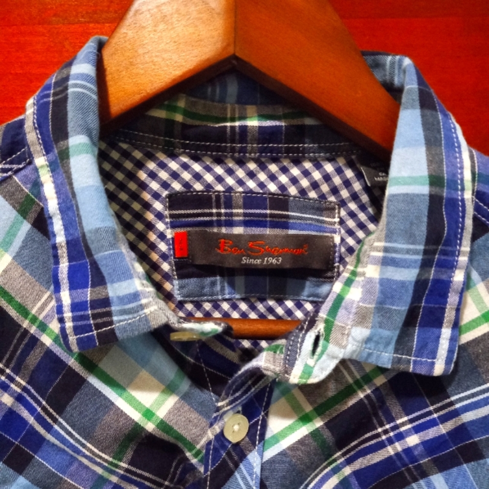 BEN SHERMAN BUTTON DOWN CASUAL  SHIRT